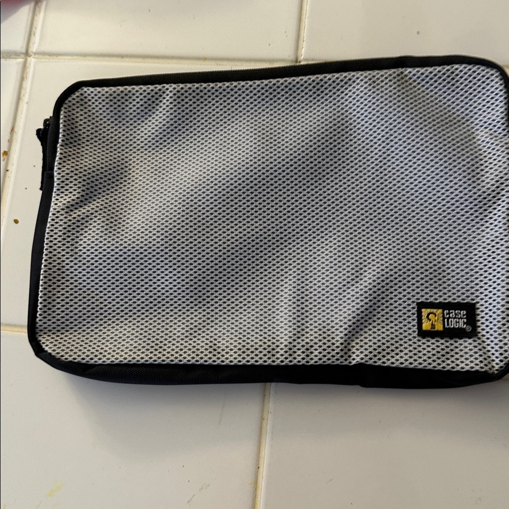 Colorful Accessory Bag Collection - Picture 3 of 6